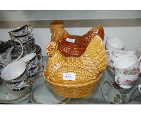 Two Hen on nest Dishes, one dark brown, the other light brown
