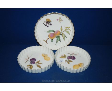 Three Royal Worcester Flan dishes, fruit decoration, one 9", the other two 7 1/2"