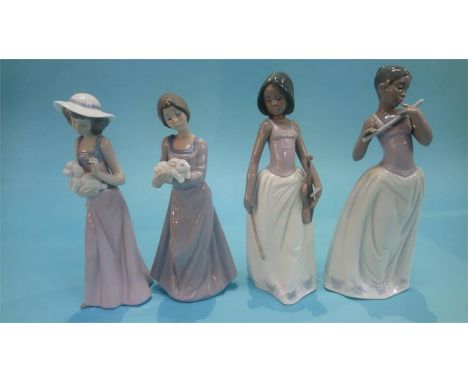 Four Nao figures