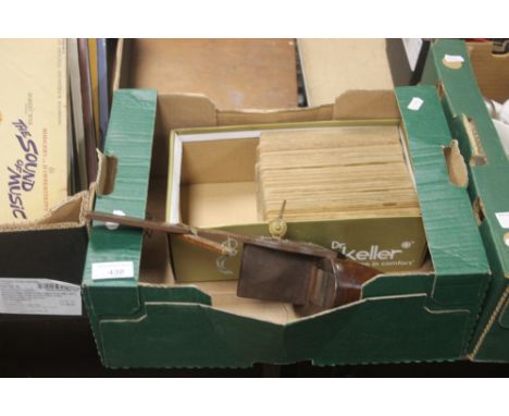 A VINTAGE WOODEN SLIDE VIEWER TOGETHER WITH APPROX. 90 SLIDES
