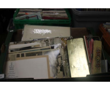 A TRAY OF ROYAL MEMORABILIA TO INCLUDE PHOTOGRAPHS, CORONATION ALBUM1953, PRINCESS ELIZABETH WEDDING SOUVENIR PROGRAMME, PIN 