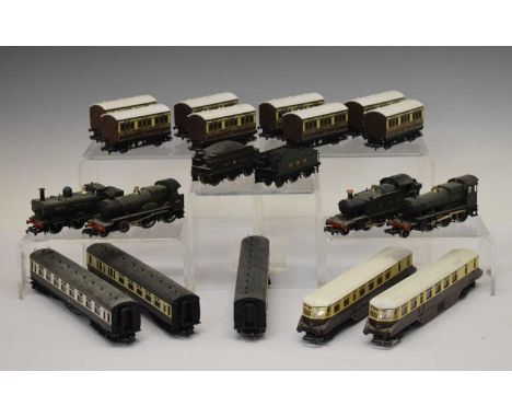 Quantity of 00 gauge railway trainset locomotives to include; Hornby 'Country of Cornwall', Lima and Bachmann GWR locos and t