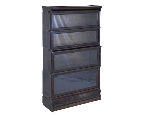 Globe Wernicke four-section modular bookcase, 86cm x 31cm x 149cm high 