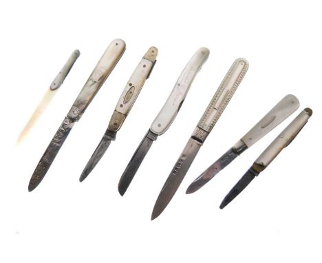 Early Victorian mother-of-pearl handled and silver bladed folding fruit-knife, Sheffield 1846, together with two Edwardian si