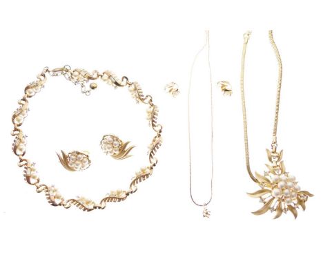 Quantity of costume jewellery to include Trifari crystal and pearl floral suite, necklace and clip-on earrings, in a Ciro of 