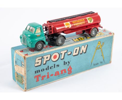 Spot-On Bedford 'S' Type Shell BP Petrol Tanker No.111A/1. Green tractor unit with black chassis and cream interior, red petr