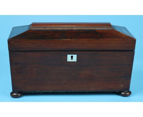 Rosewood tea caddy - Approx W: 30cm x D: 15cm H: 17.5cm