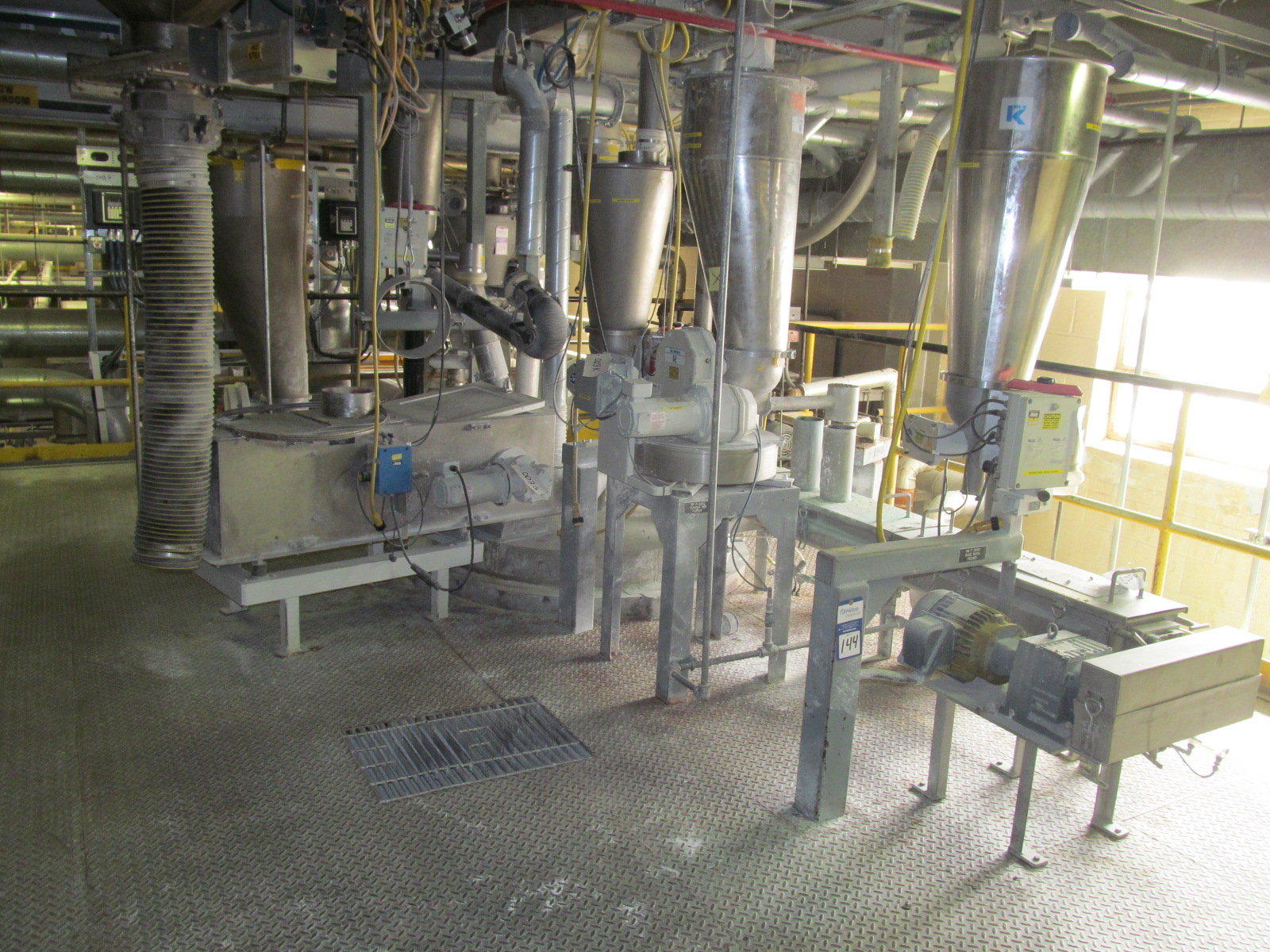 K Tron Feed System 1 Swb300 Weigh Belt Feeder 7 Screw