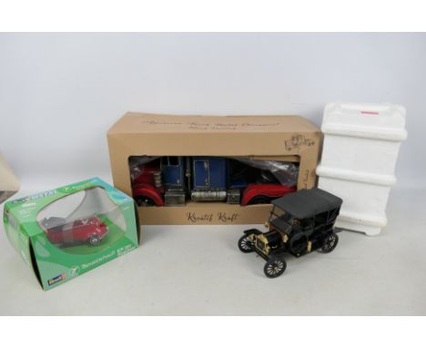 Franklin Mint - Revell - Other - A mixed lot of diecast and an ornamental model. Lot consists of a Franklin Mint 1:16 scale F