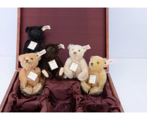 A Steiff limited edition British Collectors UK Baby Bear Set, 1989-1993,  672 of 1847 in wooden presentation case with certif