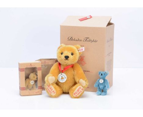 Steiff Club limited edition Decade teddy bear, 957 for the year 2002,to commemorate 10 years of the Steiff Club, with embroid