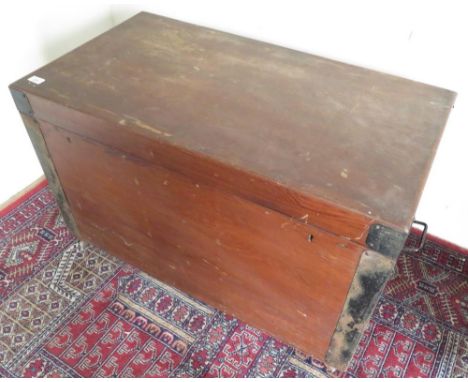 Metal bound rectangular wooden trunk with twin locks and carrying handles (92cm x 50cm x 58cm) 