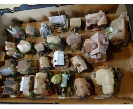 Twenty-four Lilliput Lane model cottages, to include: Tanglewood Lodge, Christmas at the Old Post Office and Golden Days.