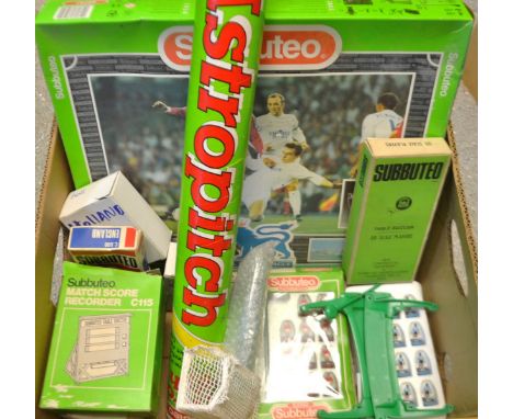  Subbuteo - A Subbuteo, F.A Premier league game;  Celtic subbuteo players, boxed, other teams including Aston Villa, Totthenh