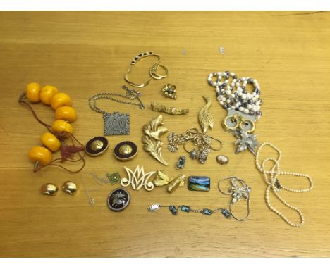 A quantity of vintage named dress jewellery, Trifari, Christian Dior and silver vintage jewellery