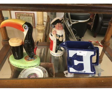 A quantity of breweriana to inc a Beswick Worthington advertising jug, a Guinness Toucan and a Carltonware card ash tray