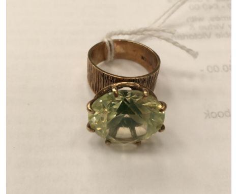 A large 9ct abstract greenstone ring