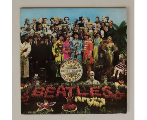 SGT PEPPER'S LONELY HEARTS CLUB BAND - ORIGINAL UK STEREO PRESSING LP (PCS 7027). A very clean original UK stereo pressing (P