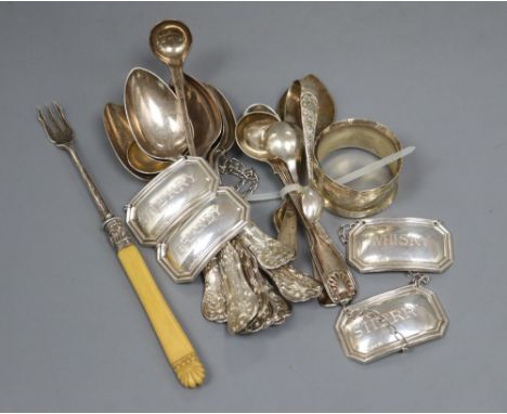 A set of six Victorian silver Queens pattern teaspoons, Glasgow, 1852, other minor silver and plated flatware, four modern si