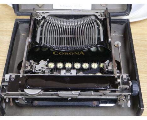 An early 20th century corona portable typewriter case