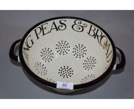 An Emma Bridgwater enamel colander ' Shelling peas and broadbeans'.