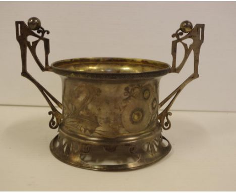 Art Nouveau Russian silver bottle/decanter coaster 84 zolotnik purity (875), Moscow (maker B.A.), 18.8cm wide, 12.7cm high, 3