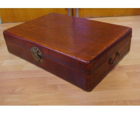 Small oriental lacquered trunk 68cm x 47cm, 17cm high