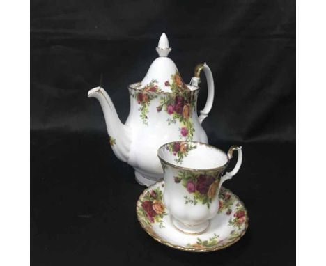 ROYAL ALBERT OLD COUNTRY ROSES TEA SERVICE