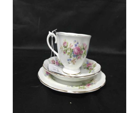 ROYAL ALBERT MOSS ROSE PATTERN PART TEA SERVICEalong with Colclough part tea service 