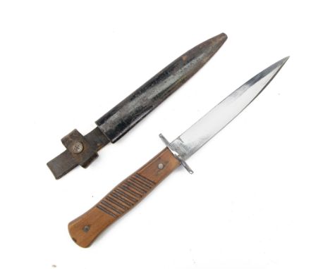  WWI Imperial German Army fighting knife with steel scabbard, blade L15cm