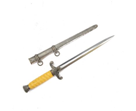 WWII German army officers dress dagger, the double edged blade marked with Ernst Pack & Sohn Waffenfabrik Solingen Siegfried 