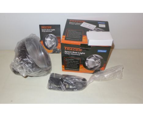 A new boxed Tracer 170mm sport gun light (scope mounted)