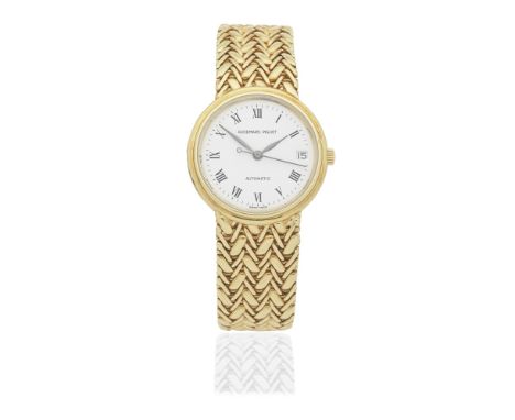 Audemars Piguet. An 18K gold automatic calendar bracelet watchDate: Circa 1990Movement: 33-jewel Cal.2125 automatic, adjusted