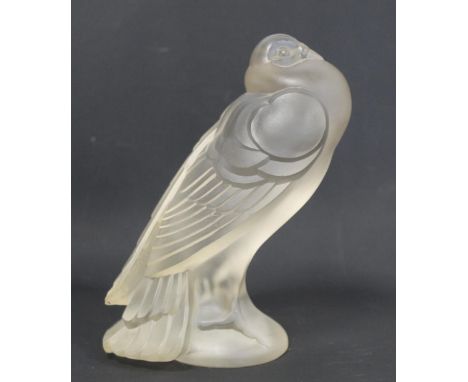 Art Deco Sabino, Paris, Art Deco frosted glass figure of a pigeon, 15cm high with moulded mark. 
