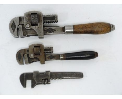 Two vintage Stillson pipe adjustable wrenches No.8 &amp; No.10 together with a small Seabrook adjustable wrench (3) 