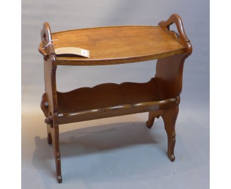 A late 19th/early 20th Century oak book trough. H-61cm, W-53cm, D-28cm 