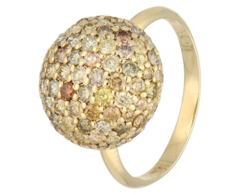 14K Yellow gold pavé ring with approx. 2.34 ct. diamonds. Set with 107 brilliant-cut diamonds totalling approx. 2.34ct(VS-I1/