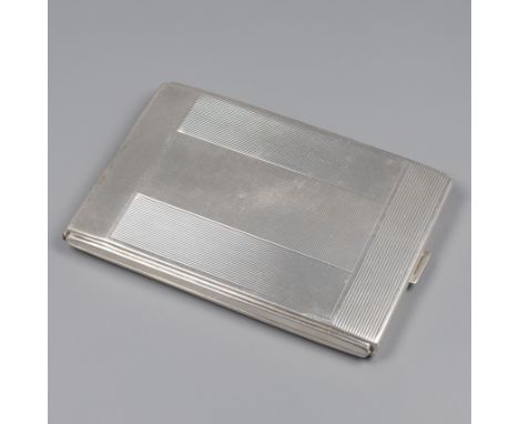 'Art-Deco' cigarette case silver. Beautiful Art-Deco cigarette case with gold gilding on the inside. Belgium, Antwerp, Delhei