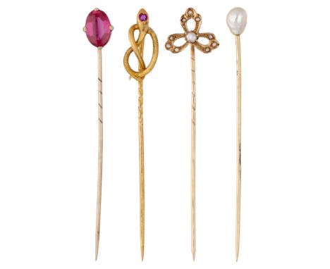 Four different yellow gold tie pins Set of 14K and 18K yellow gold tie pins with a cultivé baroque pearl measuring approx. Ø 