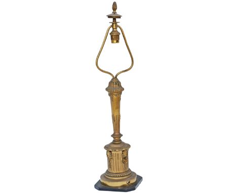 Pullman brass table Lamp type E with festoons, acanthus leaves and tendrils. In good original condition with plated finish, u