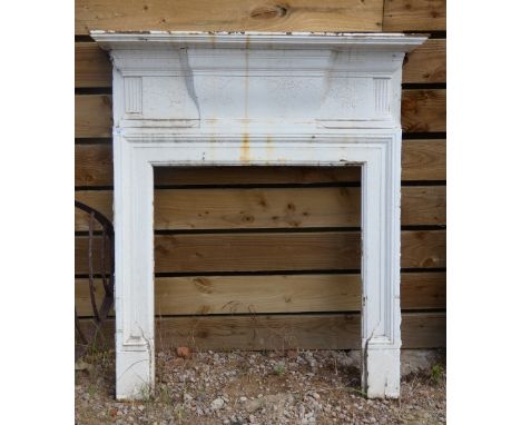 Cast-iron fireplace surround - Approx H: 124cm W: 105cm D: 20cm 