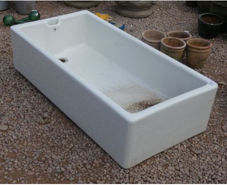 Very large vintage sink - Approx L: 122cm W: 61cm H: 33cm 