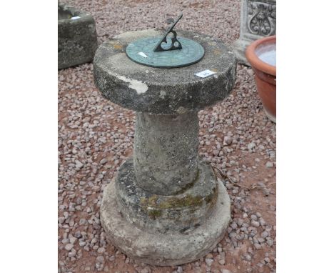 Stone sundial - Approx height: 52cm 
