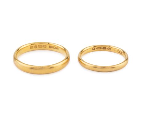 Two 22ct gold wedding bands, ring sizes K½ and Q½ (2)Combined gross weight only approximately 7.5gm