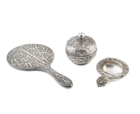 A Chinese export silver circular box and cover, embossed and engraved with bamboo, marks of Tai Shan, Beijing circa 1900, 10c
