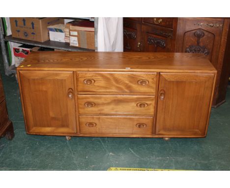 Ercol maple sideboard on wheels, height 70 cm, width 155 cm