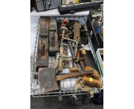 Box of tools, planes, braces, Stanley 110 plane, Memo plane, Whitmore No. 4 plane etc 