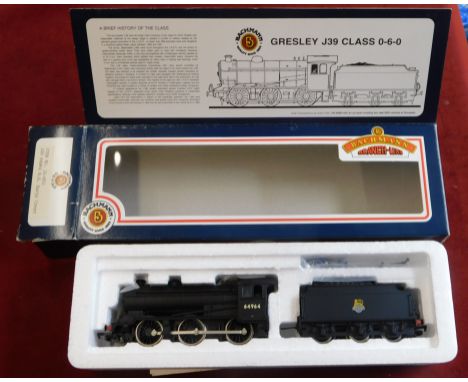 Bachmann Locomotive 31-85A J39 64964 BR early crest, mint and boxed