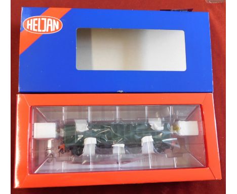 Heljan Locomotive Class 16, item 16041 D8409 BR green, grey roof (0655) Limited edition mint and boxed
