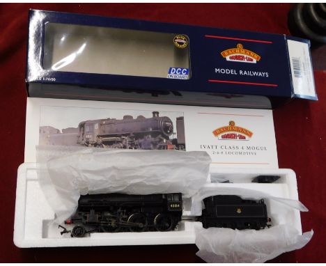 Bachmann Locomotive IVATT Class 4, 2-6-0, 43154 with table catcher E / Emblem 32-586DC mint and boxed